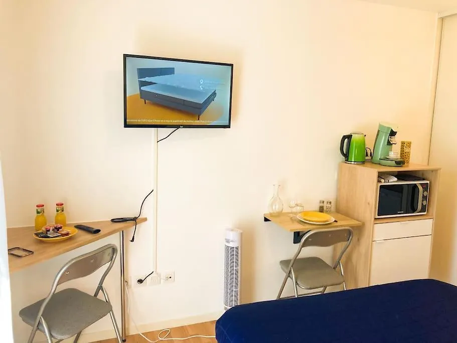 Studio Close To Insa With Parking Space Villeurbanne Apartment
